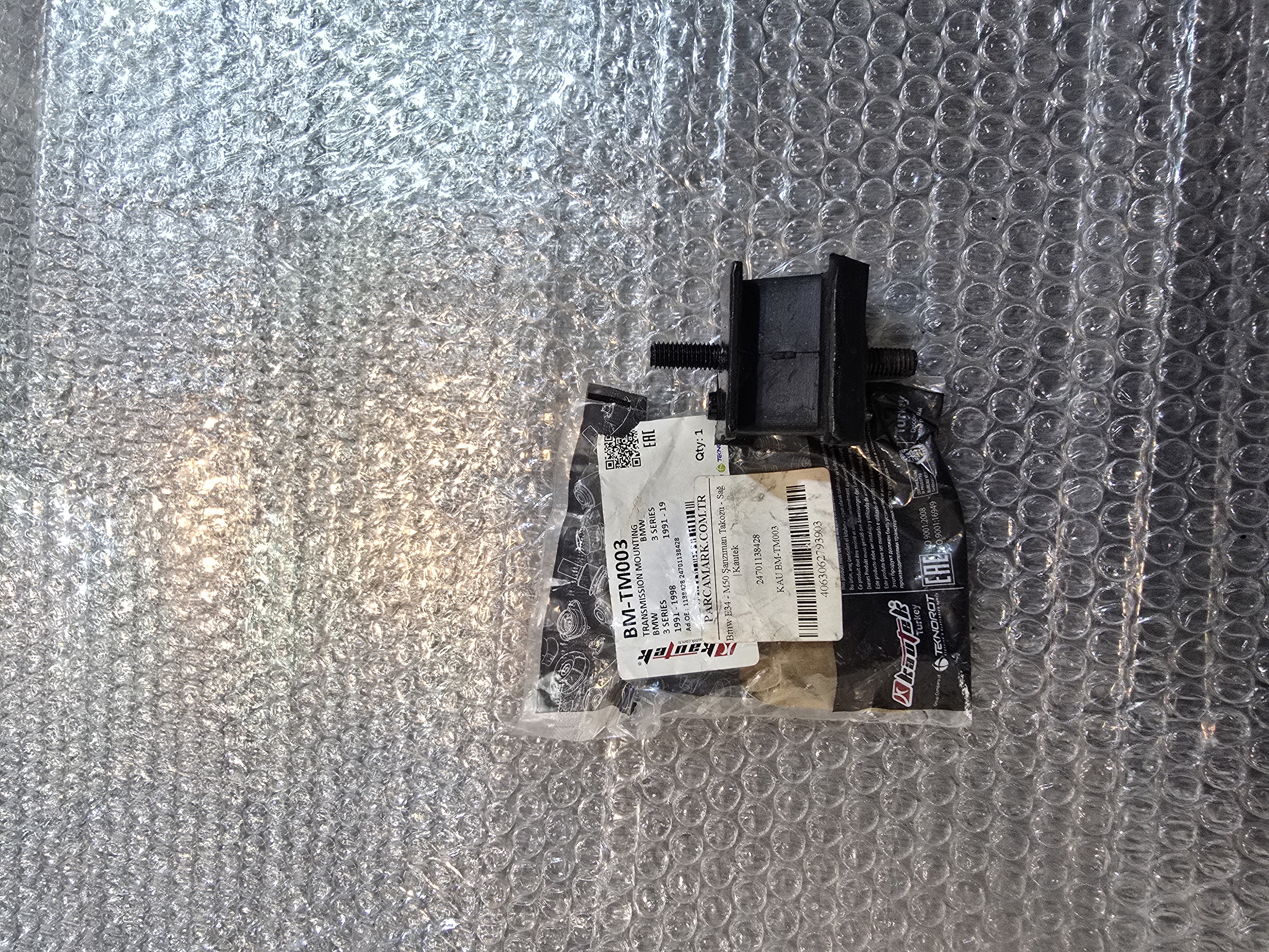 دسته گیربکس بی ام و مناسب اتاق E34 و E36 موتور M50 کد فنی 24701138428 برند KAUTEK