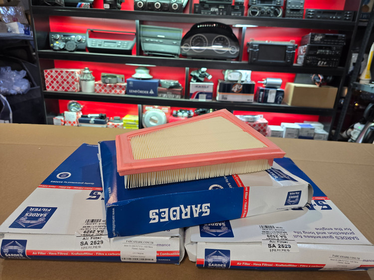 فیلتر هوای موتور بی ام و مناسب F07، F10، E84 و E89 کد 13717582908 برند SARDES